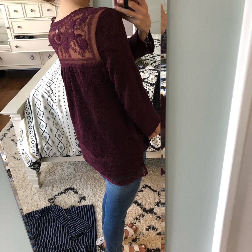 Lauren Conrad Lightweight sweater shirt